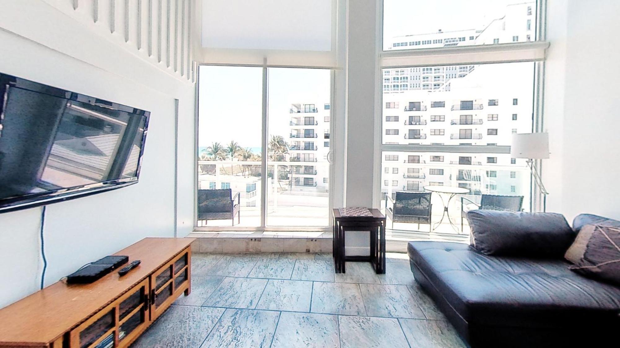 Castle M16 Oceanview Loft With Beach Access, Pool, Tennis And Free Parking! マイアミビーチ 部屋 写真