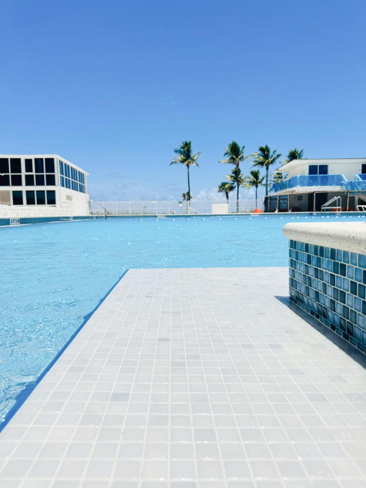 Castle M16 Oceanview Loft With Beach Access, Pool, Tennis And Free Parking! マイアミビーチ エクステリア 写真